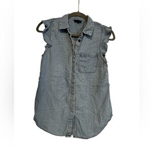 Blue Chambray Sleeveless Button Down​​​